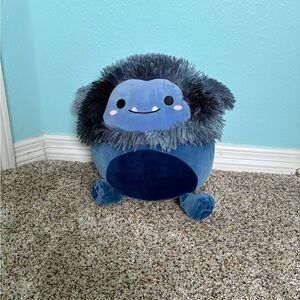Squishmallows Dani the Navy Bigfoot 12”